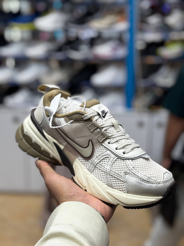 کفش کتونی NIKE v2k پیاده روی